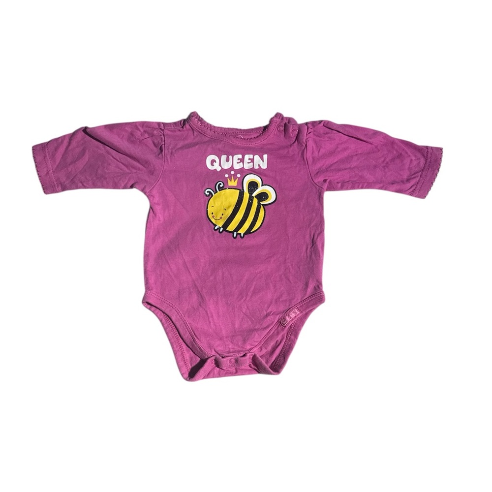 3 FOR $20 PLACE 0-3M Baby Pink Queen Bee Bodysuit